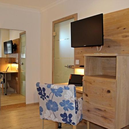 Hotel Falkenseer Hof מראה חיצוני תמונה