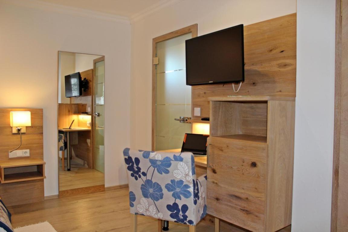 Hotel Falkenseer Hof מראה חיצוני תמונה
